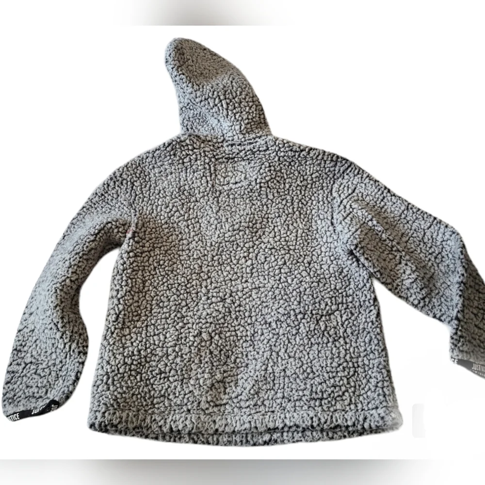 JUSTICE | CHILDRENS GRAY FLEECE JACKET HOODIE WITH FRONT POCKET | SIZE 6/7